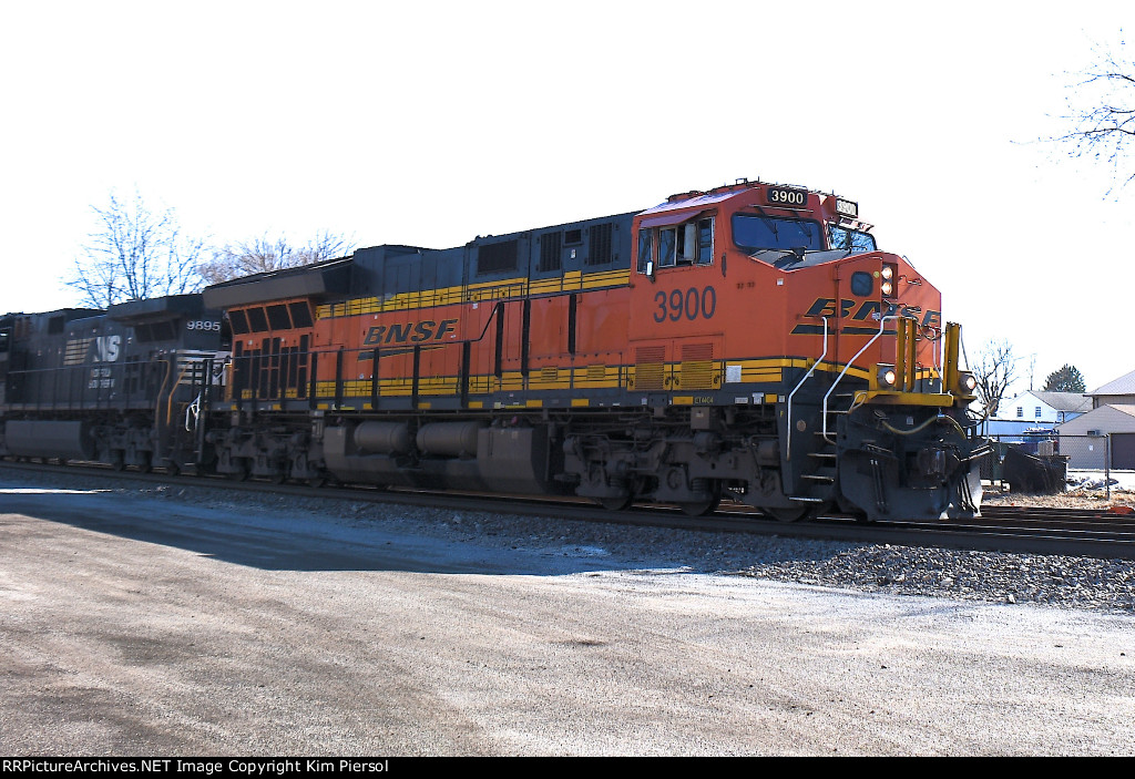 BNSF 3900